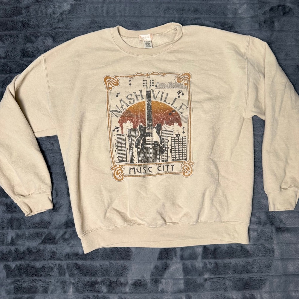 Altar'd State Nashville Music City Sweatshirt Womens L/XL Cream Graphic Pullover